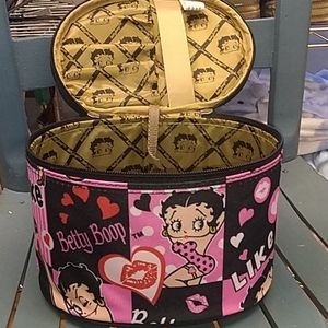 Betty boop makeup case nwt